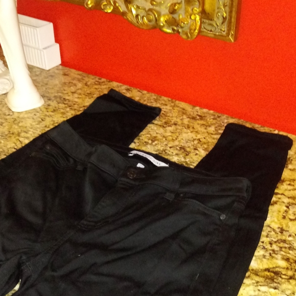 0107 Celebrity Pink Mid Rise Skinny Jeans - Picture 2 of 6